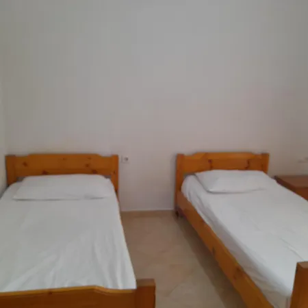 18 Hostel